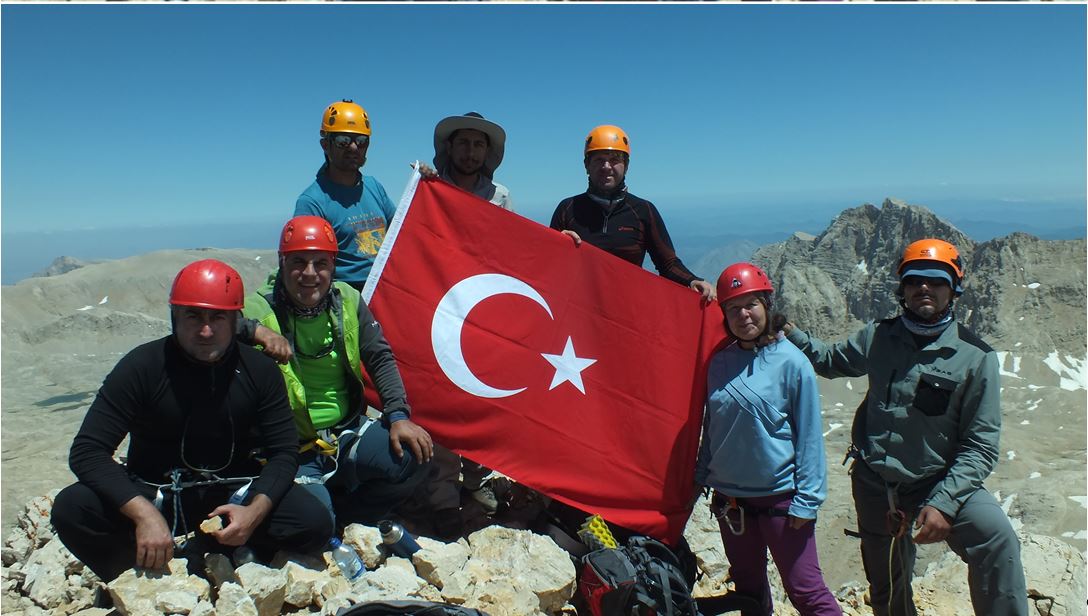 Özgür Bodur Anma Tırmanışı başarı ile tamamlandı.