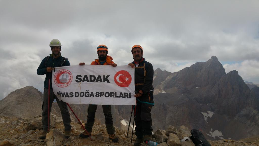 SADAK Aladağlar'da çeşitli tırmanışlar düzenledi.