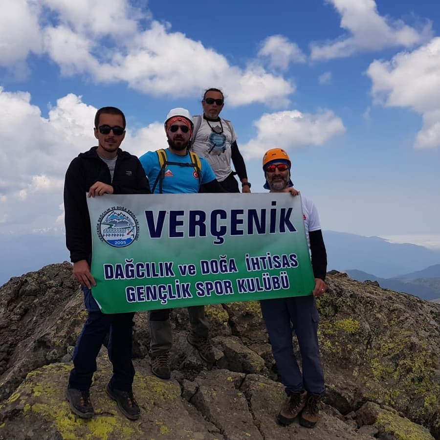 Karçal Dağı Zirve Faaliyeti