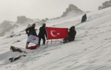 DereTepe Dağcılık Süphan Dağı zirve tırmanışını gerçekleştirdi.