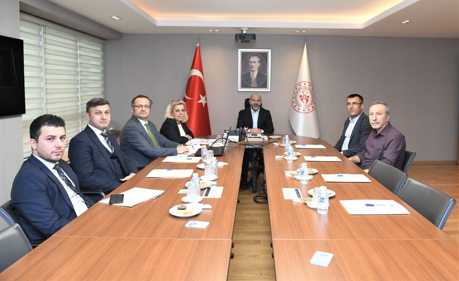 Federasyon Başkanımız, Gençlik ve Spor Bakanlığı'nda yapılan 7405 sayılı Kanunu Bilgilendirme Toplantısı'na katıldı.