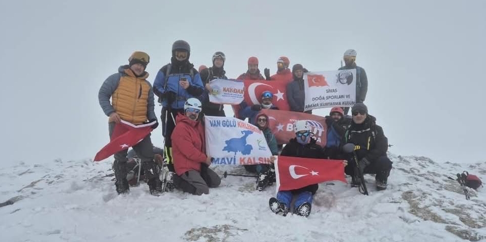 Kayseri Dağcılık İhtisas Spor Kulübünden Allahuekber Dağı'na Tırmanış