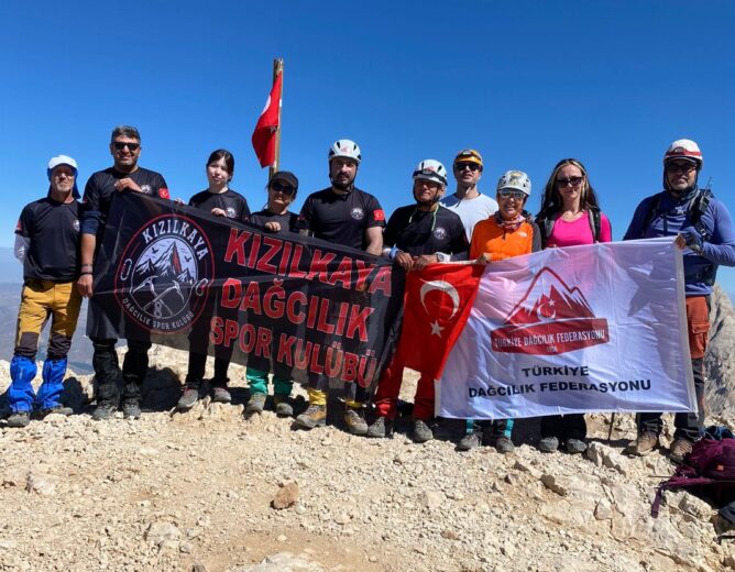 EMLER DAĞI ZİRVE FAALİYETİ BAŞARIYLA TAMAMLANDI!